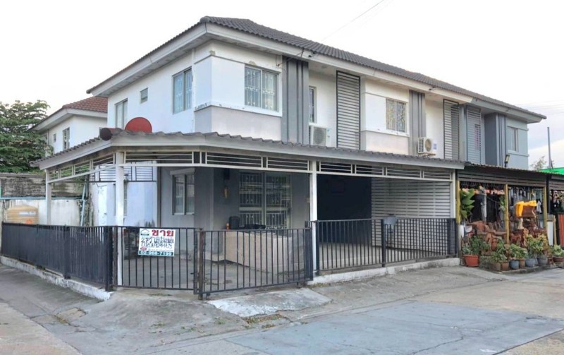 ทาวน์โฮม บ้านพฤกษา 85 หนามแดง - เทพารักษ์ หลังมุม ที่ดินใหญ่