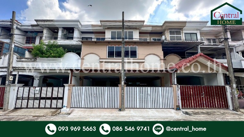 ทาวน์โฮม 3 ชั้น ซอยติวานนท์ 44/7 รีโนเวทใหม่ พร้อมอยู่ 2 ห้อง ทุบทะลุติดกัน