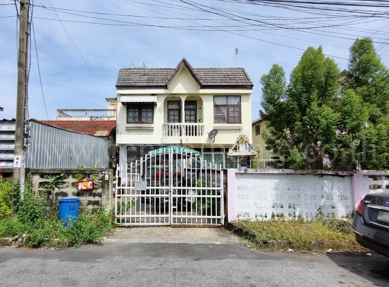 บ้านแฝด หมู่บ้าน โชคไพศาล ดอนเมือง