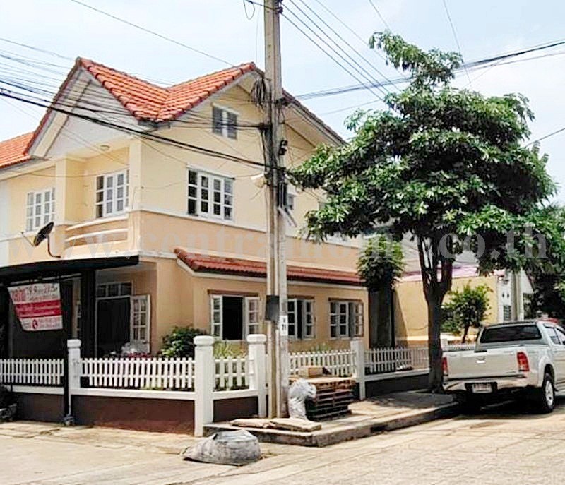 ทาวน์เฮ้าส์ หมู่บ้าน บัวทอง 4 บ้านกล้วย - ไทรน้อย หลังมุม ราคาถูก