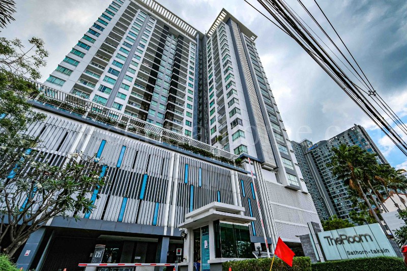 เดอะ รูม สาทร - ตากสิน ห้องมุม (The Room Sathorn - Taksin)