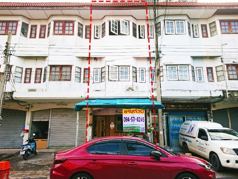 อาคารพาณิชย์ หมู่บ้าน รุ่งเรือง 5
